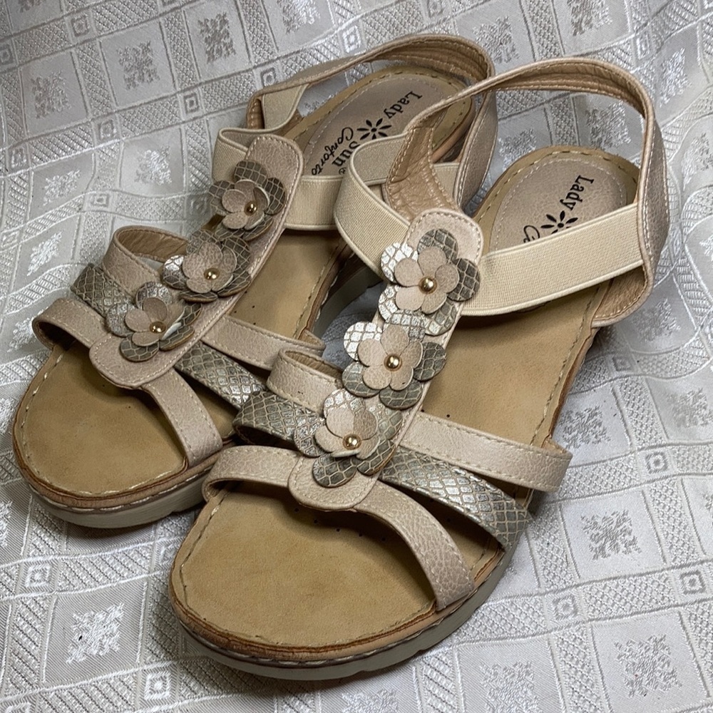 ❤️❤️❤️ HOST PICK!! LADY Sun Conforto Wedge Sandal